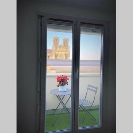 Hypercentre Grand Balcon Vue Cathedrale Reims Exterior photo